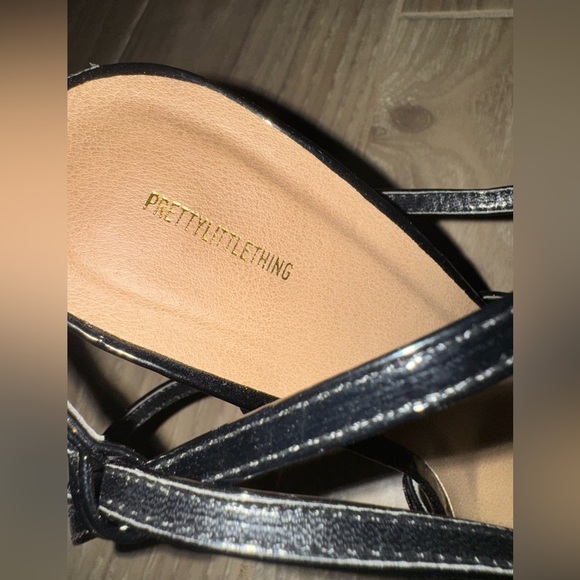 PrettyLittleThing BLACK PATENT STRAPPY OPEN POINT TOE HEELS SIZE 7 - Picture 8 of 10